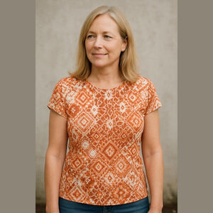 Maurices Women's T-Shirt Size Large Orange